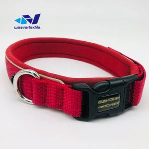 Kolar anjing nilon merah empuk lembut