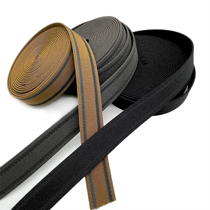 Band elastik hitam dengan getah mencengkam